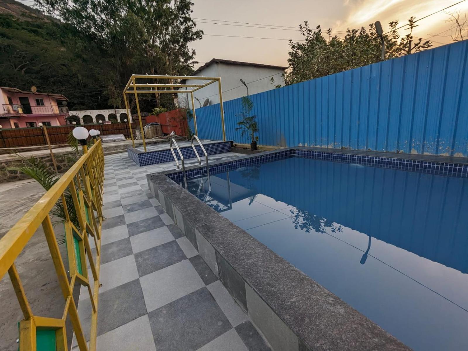 Blue Bell Homestay Lonavala Exteriér fotografie