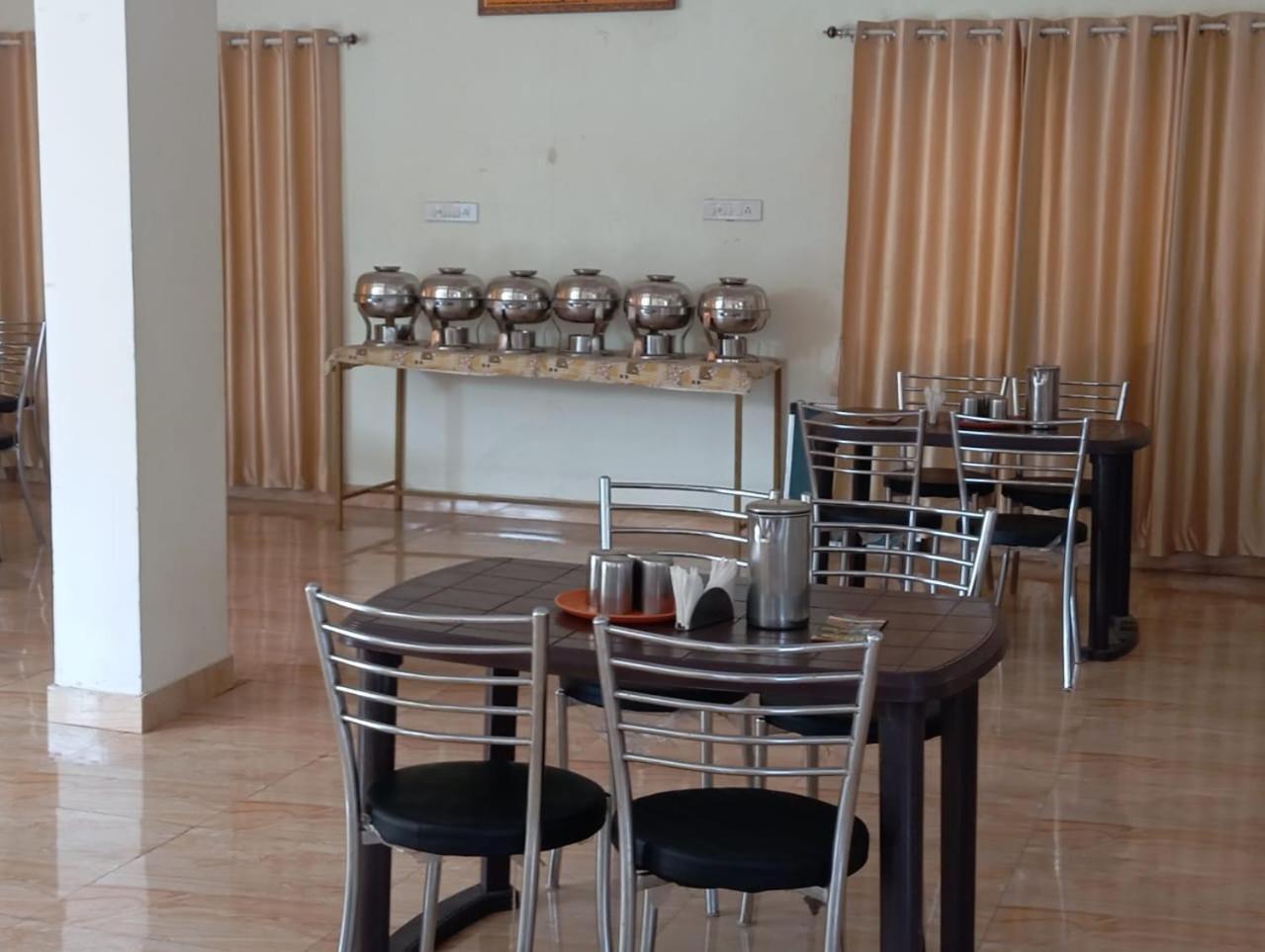Blue Bell Homestay Lonavala Exteriér fotografie