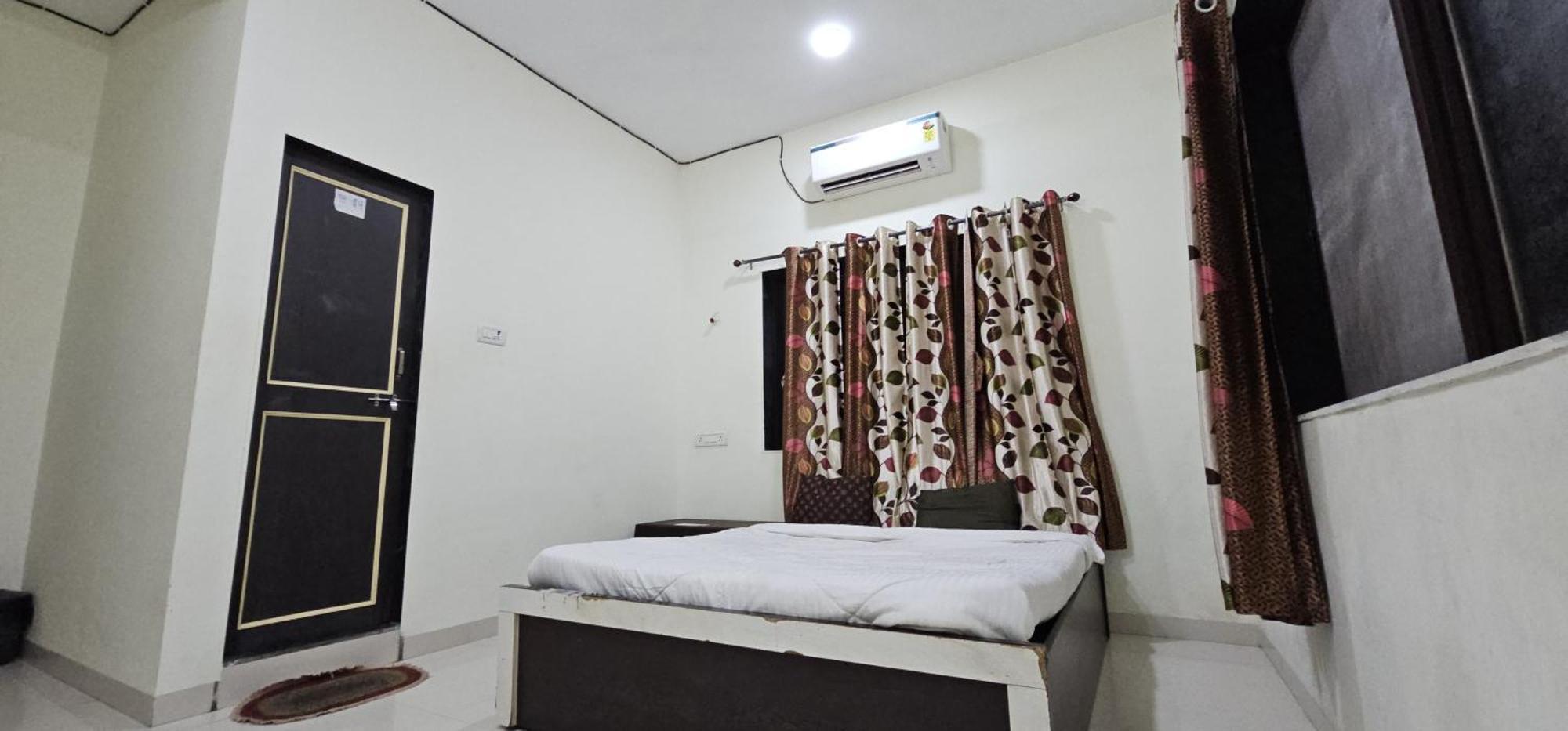 Blue Bell Homestay Lonavala Exteriér fotografie